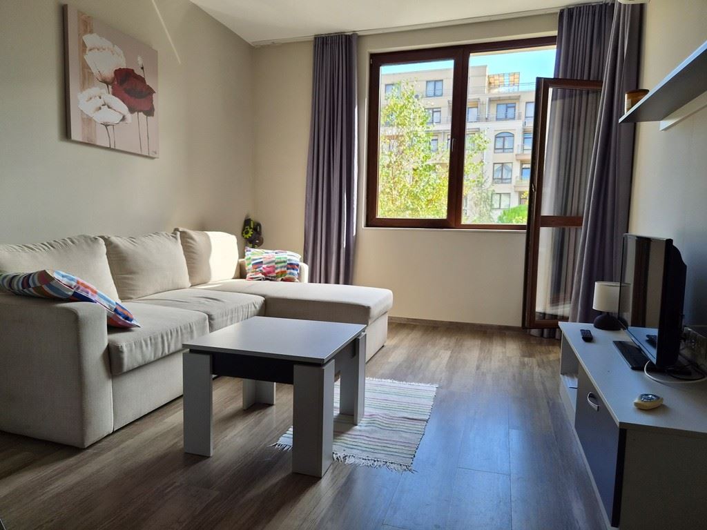 Apartment in Sveti Vlas 300 m from the Beach – Excellent Location, Luxury Complex with Mediterranean Atmosphere