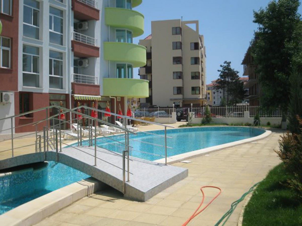 Spacious one-bedroom apartment in Sunny Beach – comfort and space in a well-maintained complex