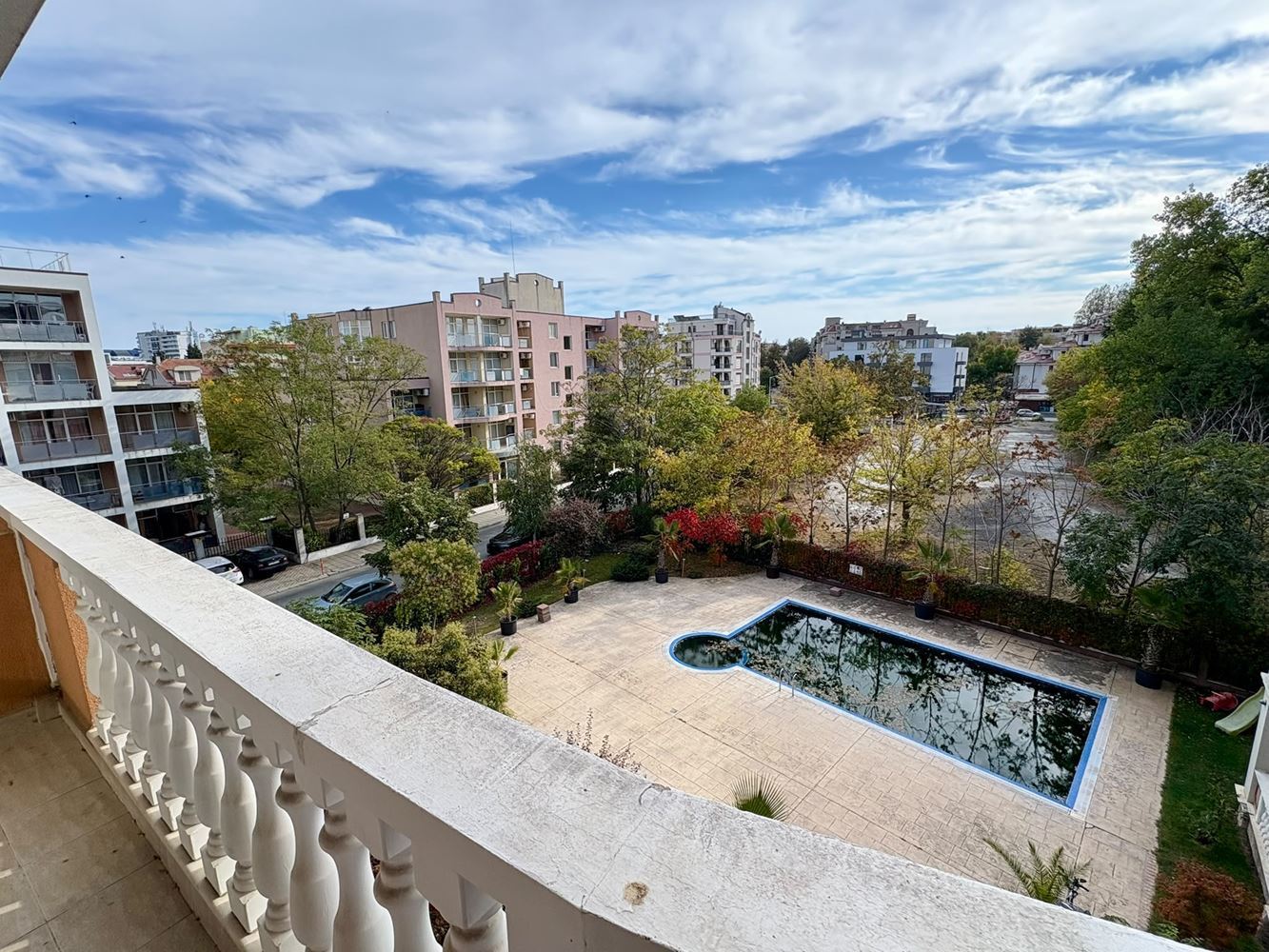 Sunny Beach – Cozy One-Bedroom Apartment with Pool View, Five Minutes from the Beach