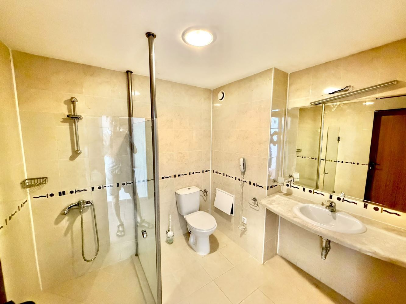 One-bedroom apartment with panoramic sea view on the first line in Sveti Vlas