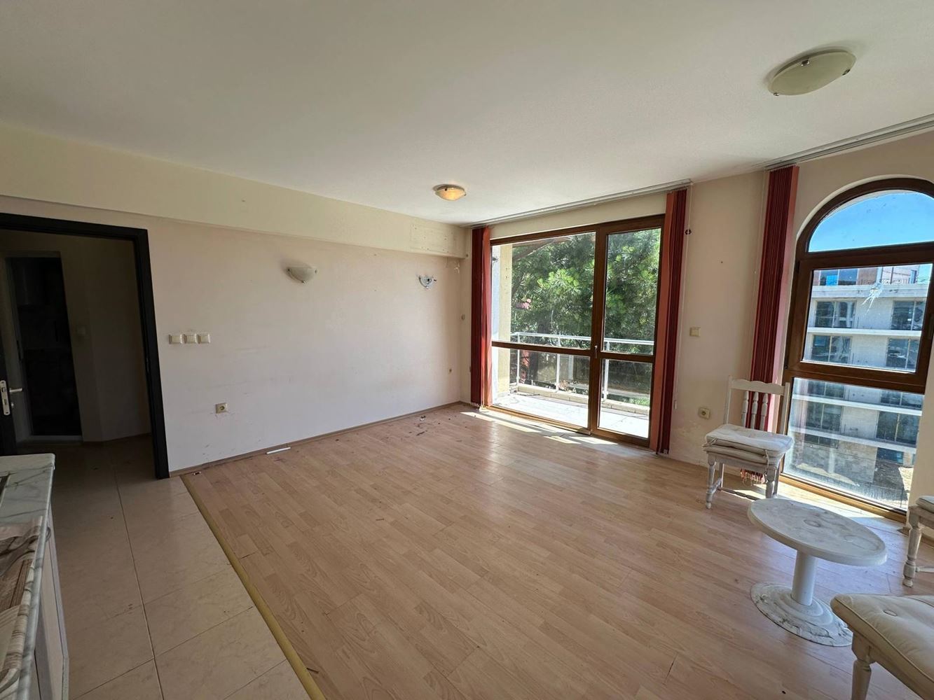 Spacious One-Bedroom Apartment in a Quiet and Green Complex with Swimming Pool in Sunny Beach