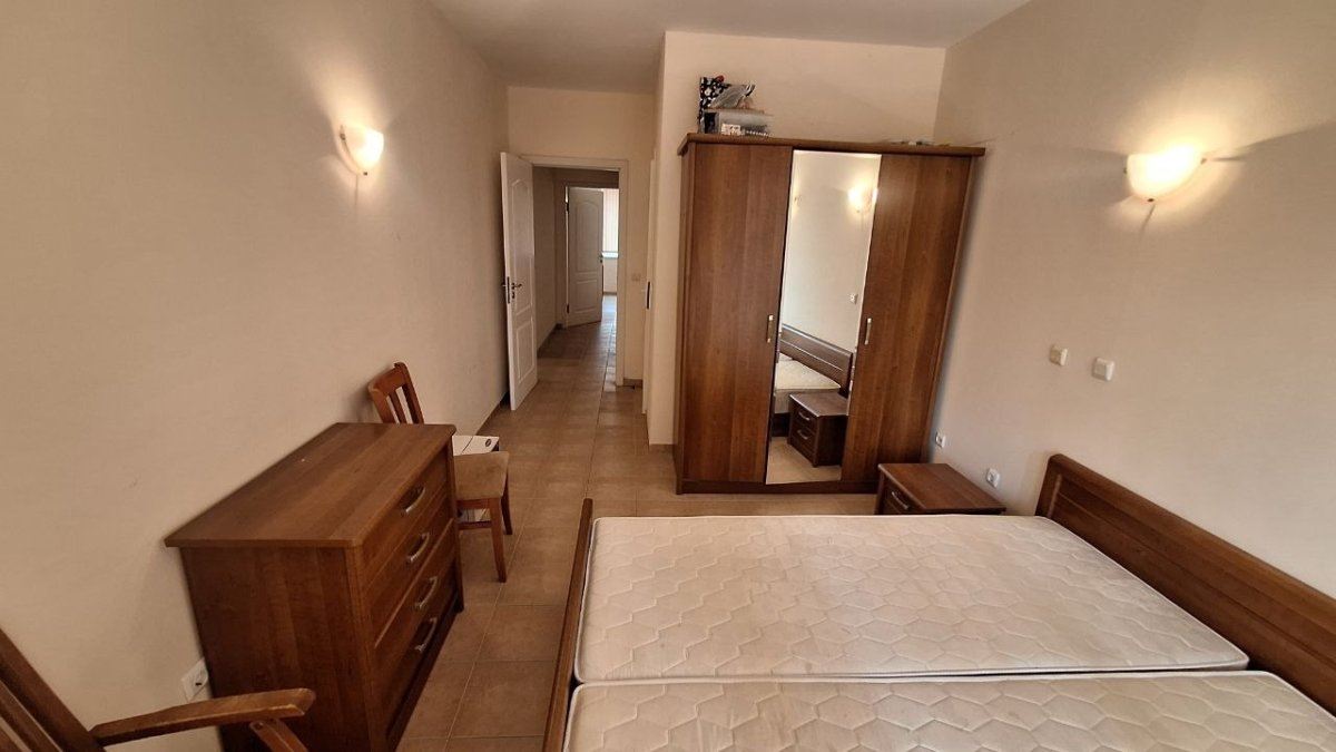 Spacious two-bedroom apartment just meters from the beach in Ravda