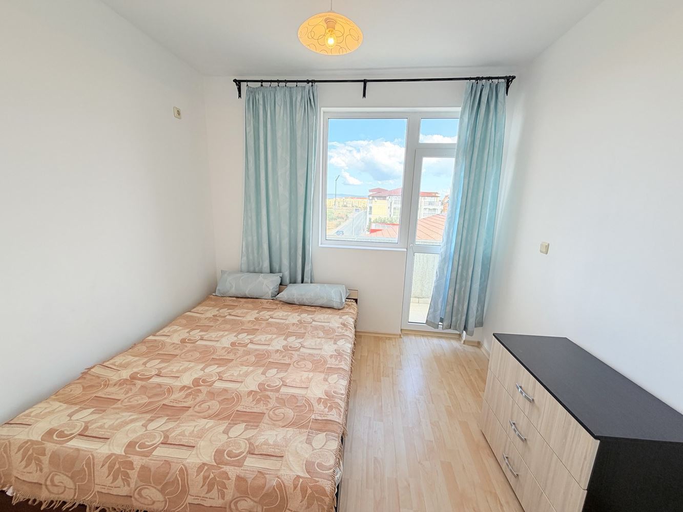 Three-room apartment in Ravda with sea view and no maintenance fee! 