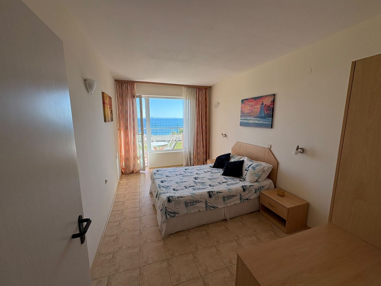 First Line in Sveti Vlas – Spacious One-Bedroom Apartment with Sea View