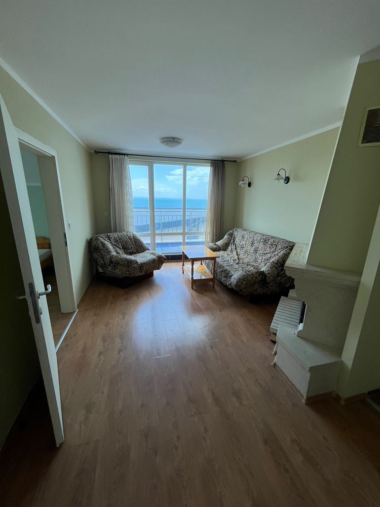 Apartment with two bedrooms on the first line in Pomorie with an impressive sea panorama