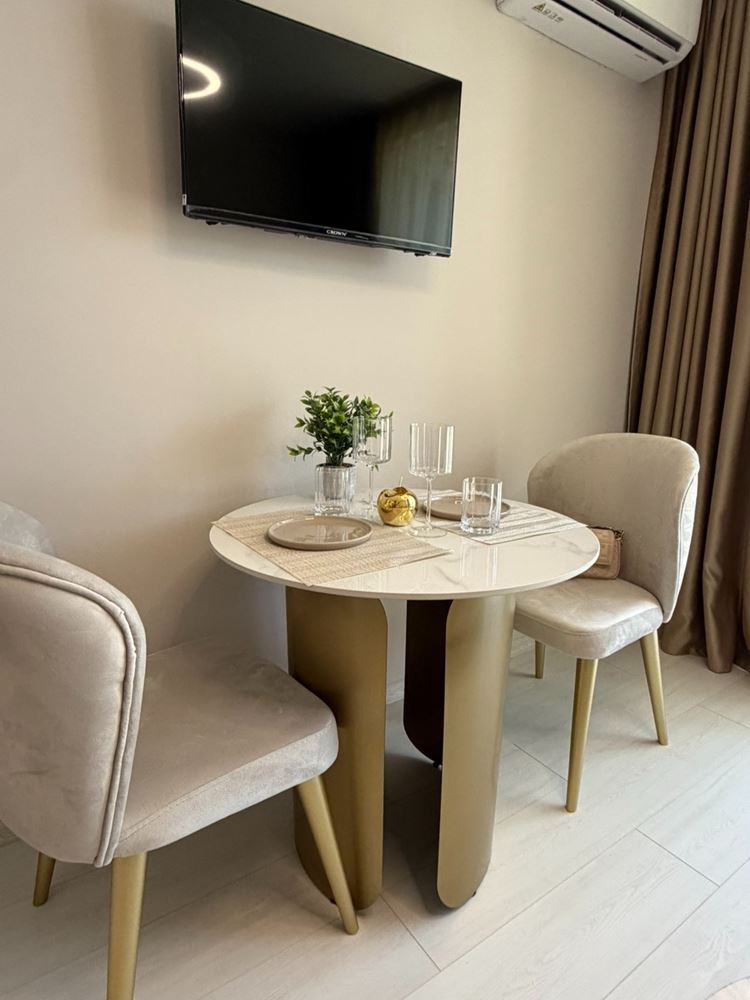 First line by the sea in Sunny Beach – brand-new furnishings and a private yard