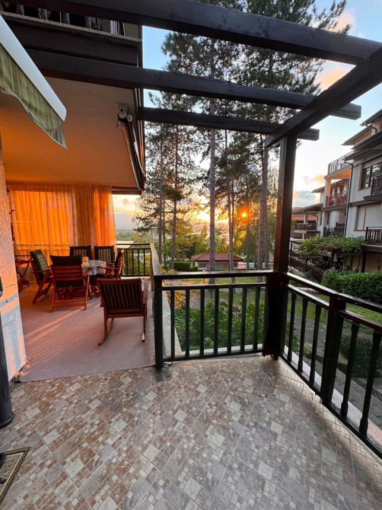 Three-room apartment with sea view surrounded by pine trees – luxury and tranquillity on the first line in Sozopol