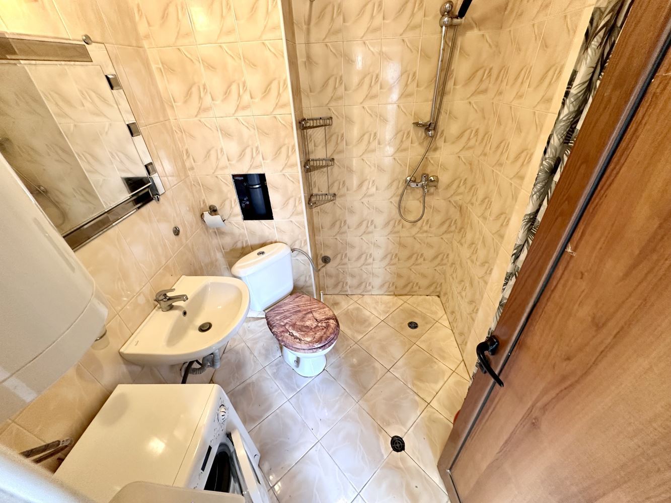 Spacious Studio with Impressive Panoramic Terrace in Sunny Beach