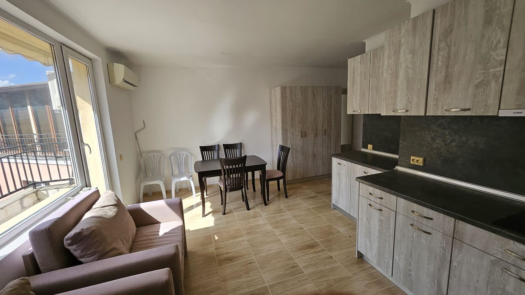 Studio with a low maintenance fee in a complex in Sunny Beach