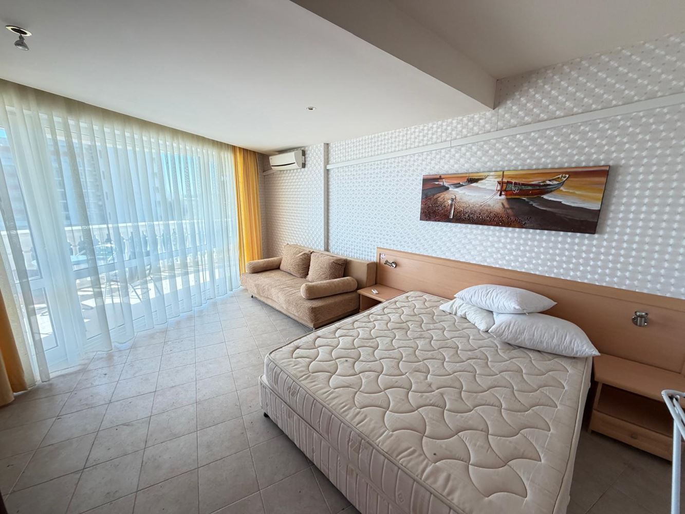 Luxury two-bedroom apartment with sea view 100 meters from the beach in Sunny Beach