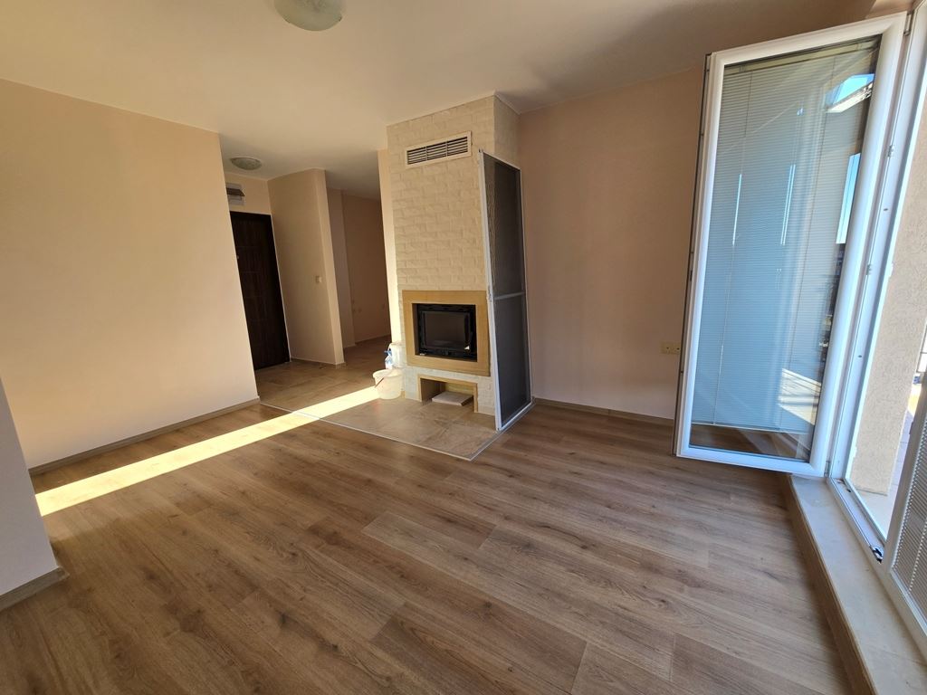 New One-Bedroom Apartment in Pomorie – Renovated, Ready for Furnishing, with a Spacious Balcony and Barbecue
