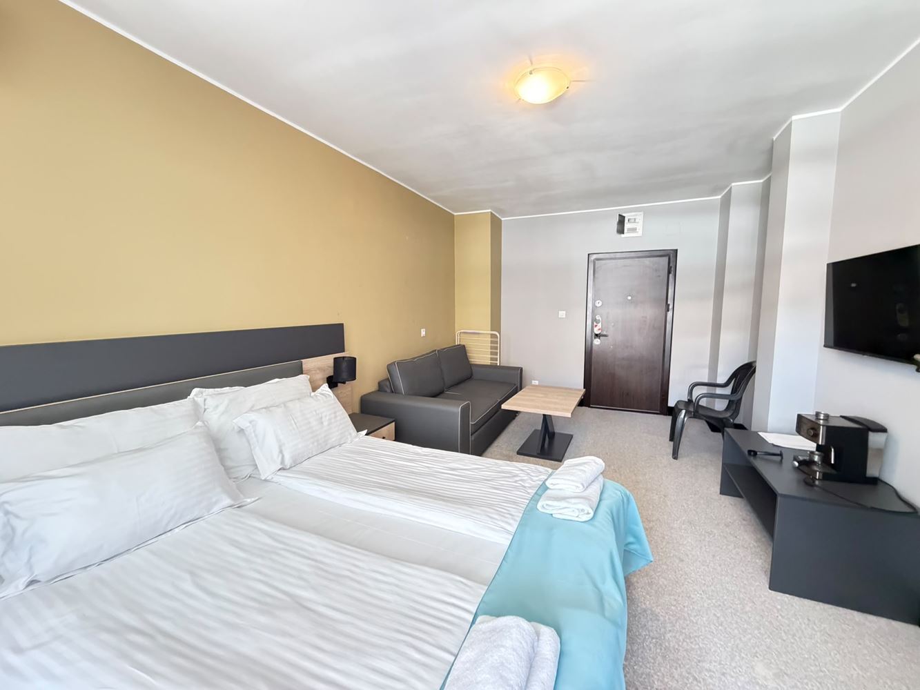 Luxury first-line sea apartment in Sunny Beach with frontal sea view