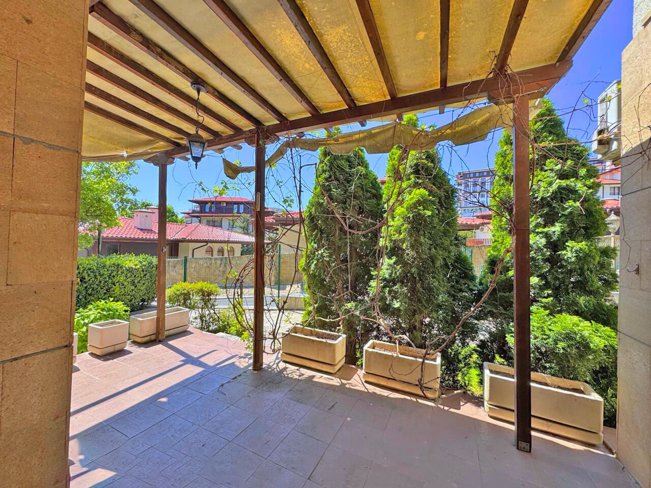 One-Bedroom Apartment on the First Line in a Premium Complex in Sveti Vlas