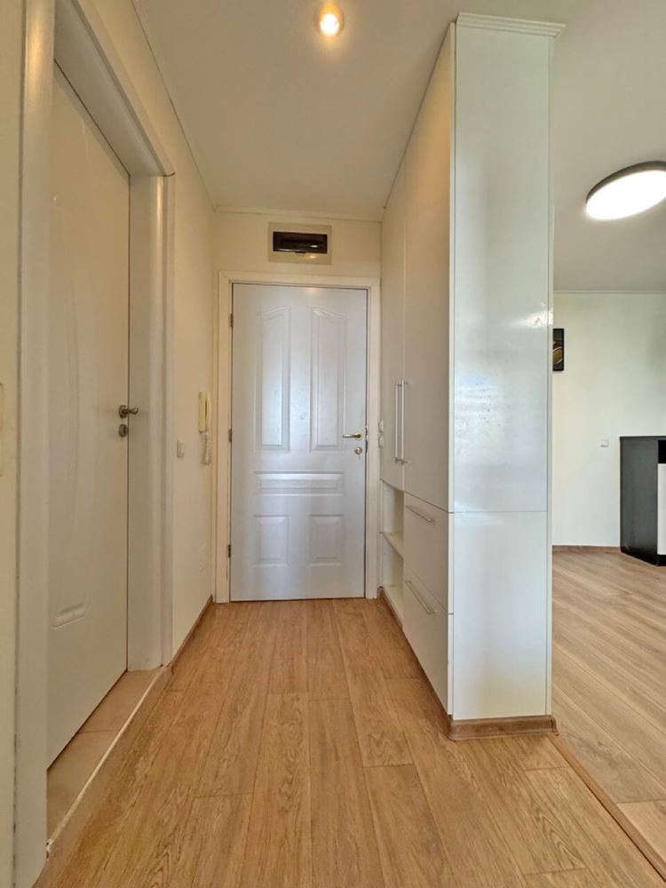 Two-bedroom apartment in a luxury complex on the first line in Sveti Vlas