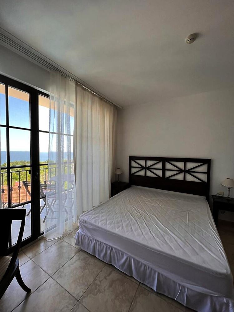 Wonderful One-Bedroom Apartment with Sea Views in a Luxury Seafront Complex in Obzor