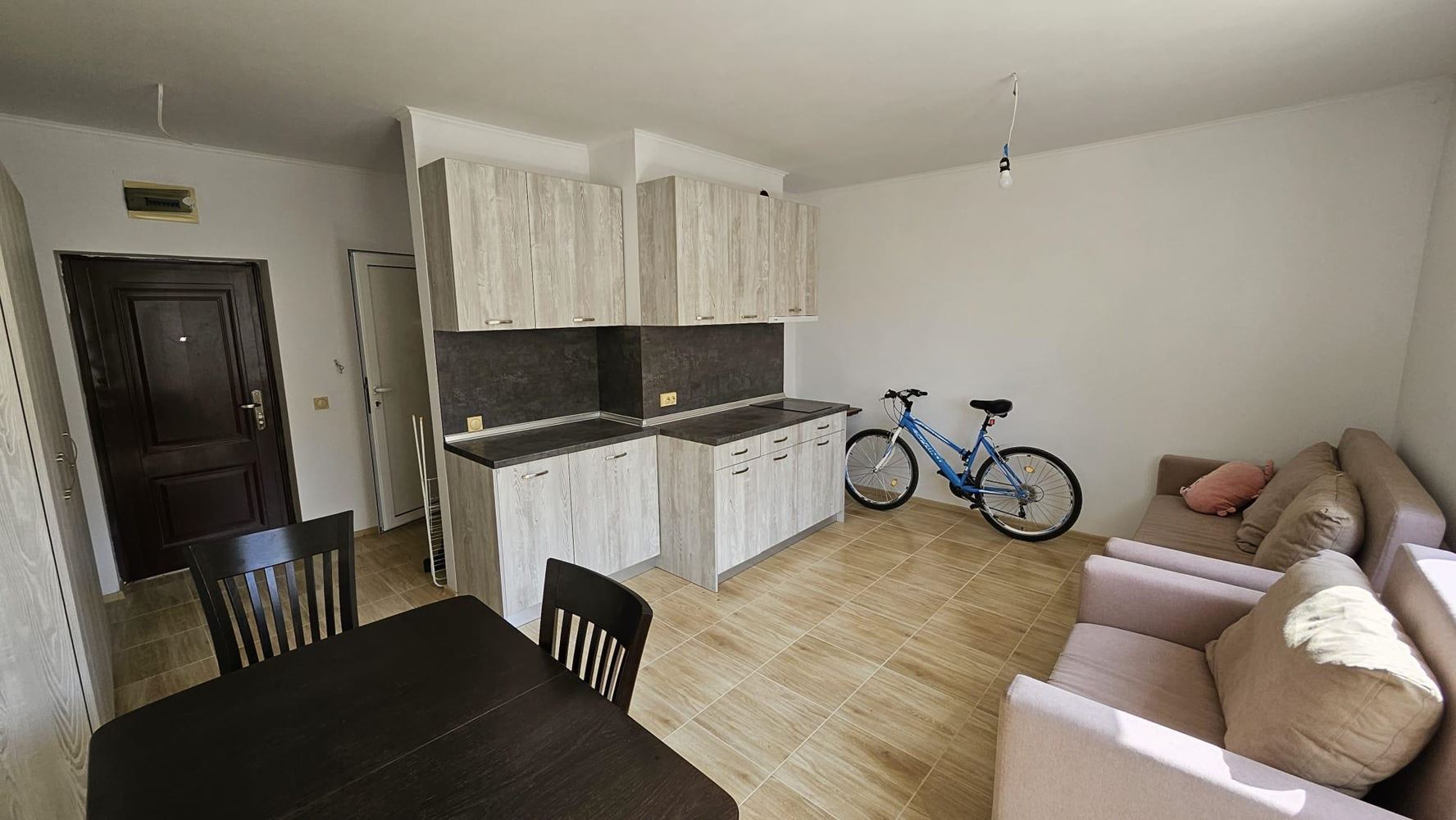 Studio with a low maintenance fee in a complex in Sunny Beach