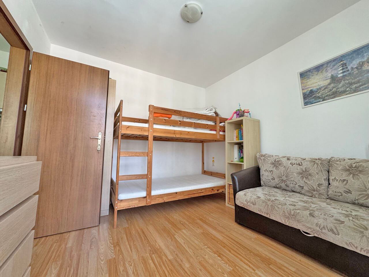 Bright One-Bedroom Apartment with Pool View in an Excellent Well-Maintained Complex in Sunny Beach
