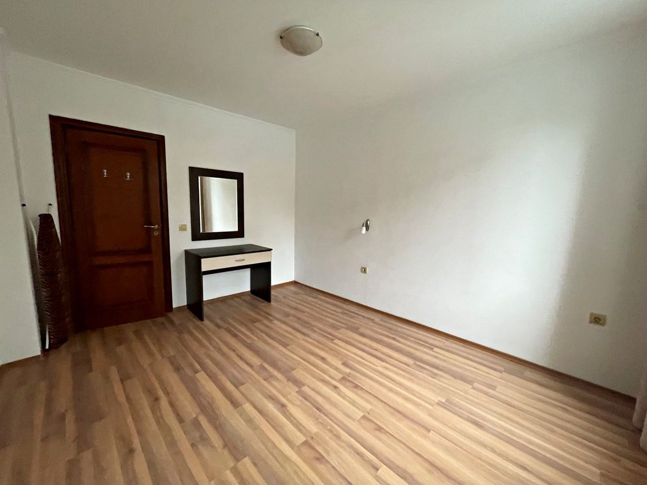 Luxury and tranquility on the first sea line in Sveti Vlas – spacious one-bedroom apartment with pool view