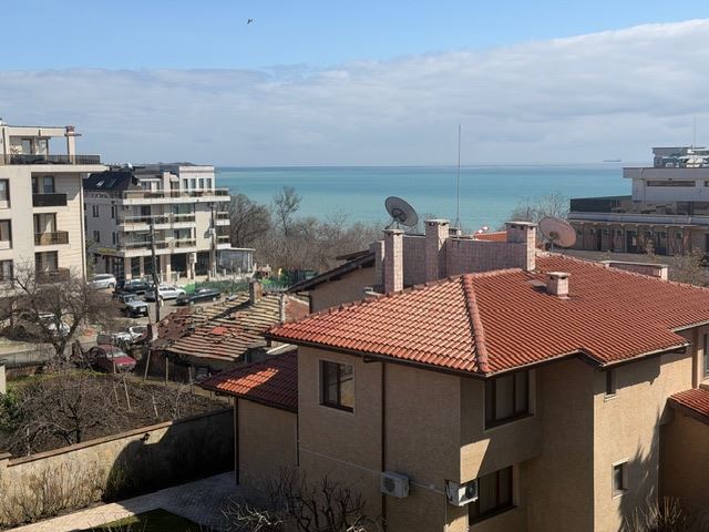 Spacious two-bedroom apartment with sea view in Sarafovo – ready to move in with Act 16