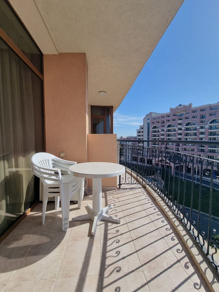 Spacious One-Bedroom Apartment 200 Meters from the Beach in Sunny Beach