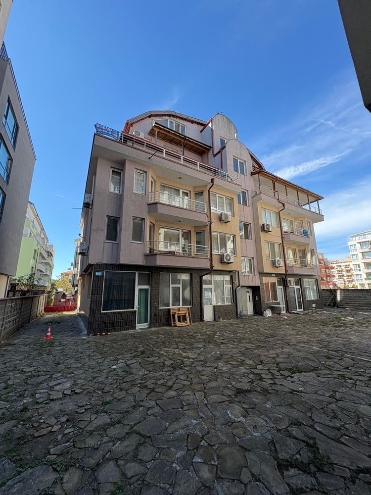 Beautiful One-Bedroom Apartment in Pomorie – Just 100 Metres from the Sea, Cosy and Comfortable, in Excellent Condition
