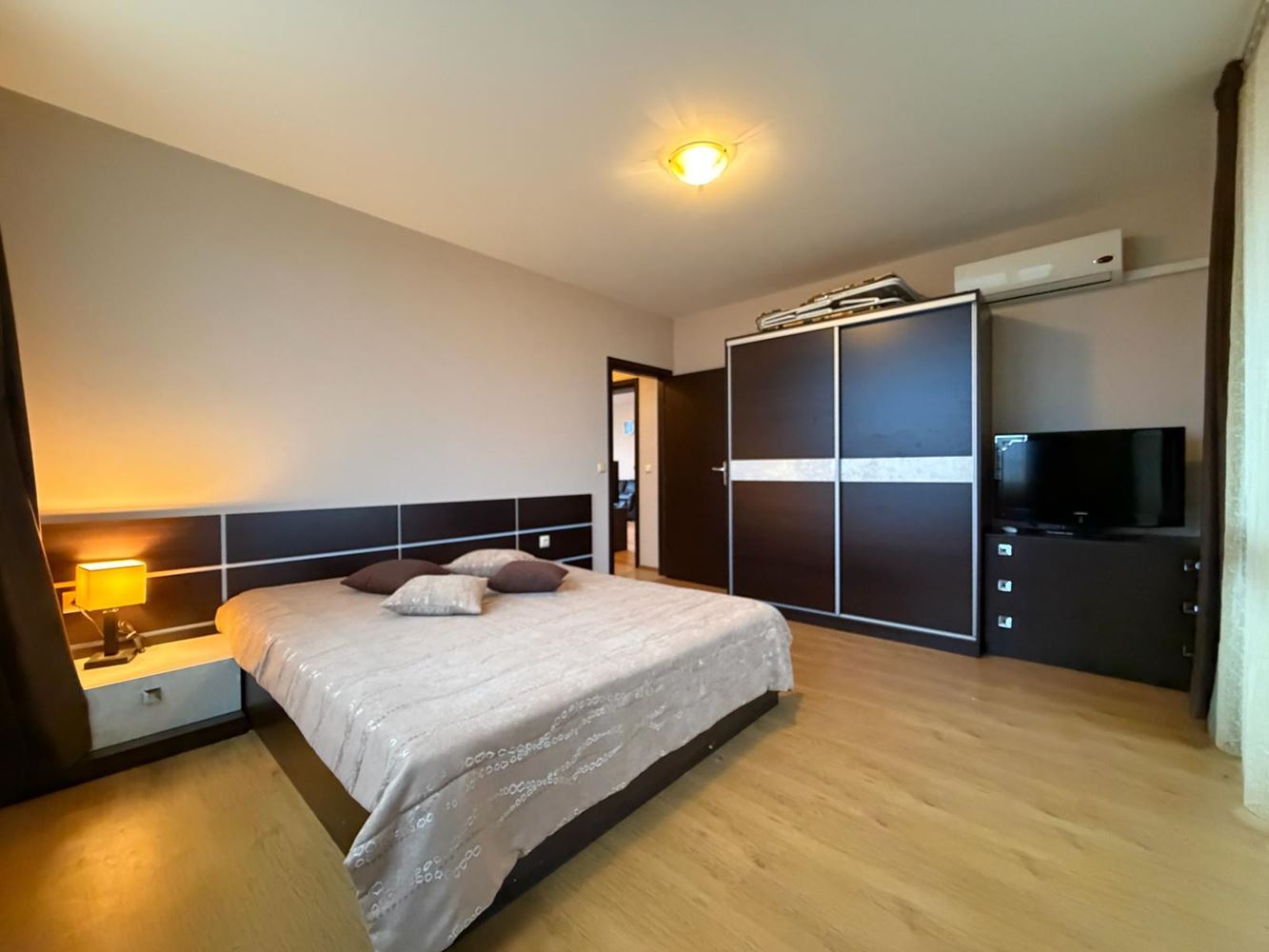 Spacious three-room apartment in Nessebar – fully furnished, in a quiet and fast-developing area near the sea