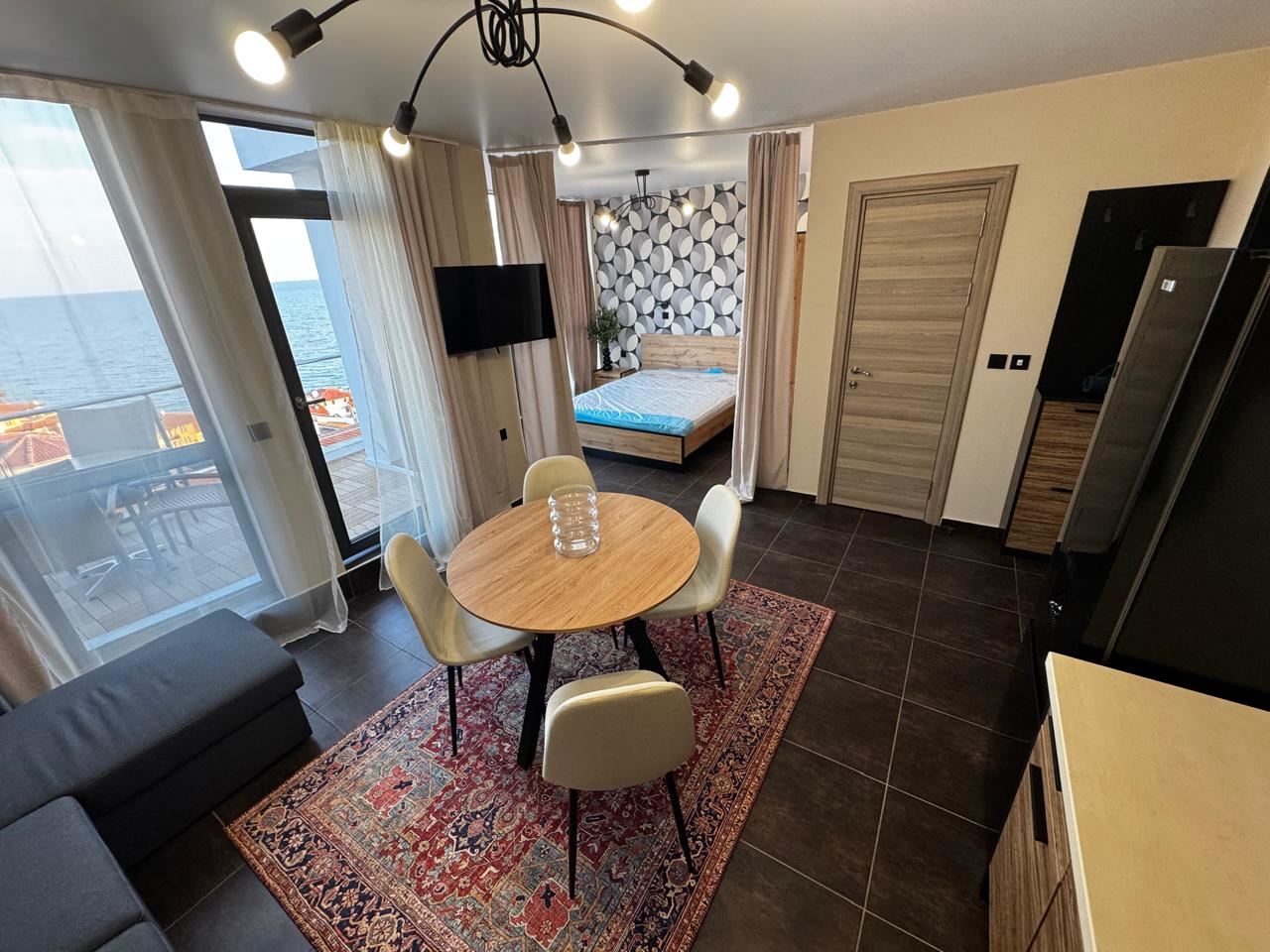 Studio with Panoramic Sea Views, Just 50 Metres from the Beach in Sveti Vlas