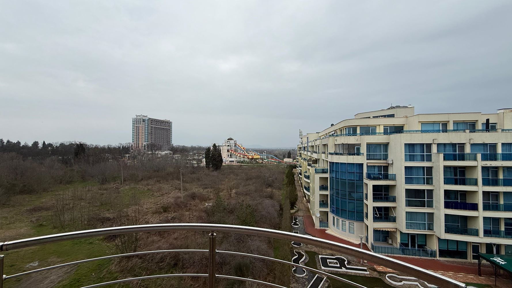 Spacious and Modern One-Bedroom Apartment with Full Amenities in Pomorie