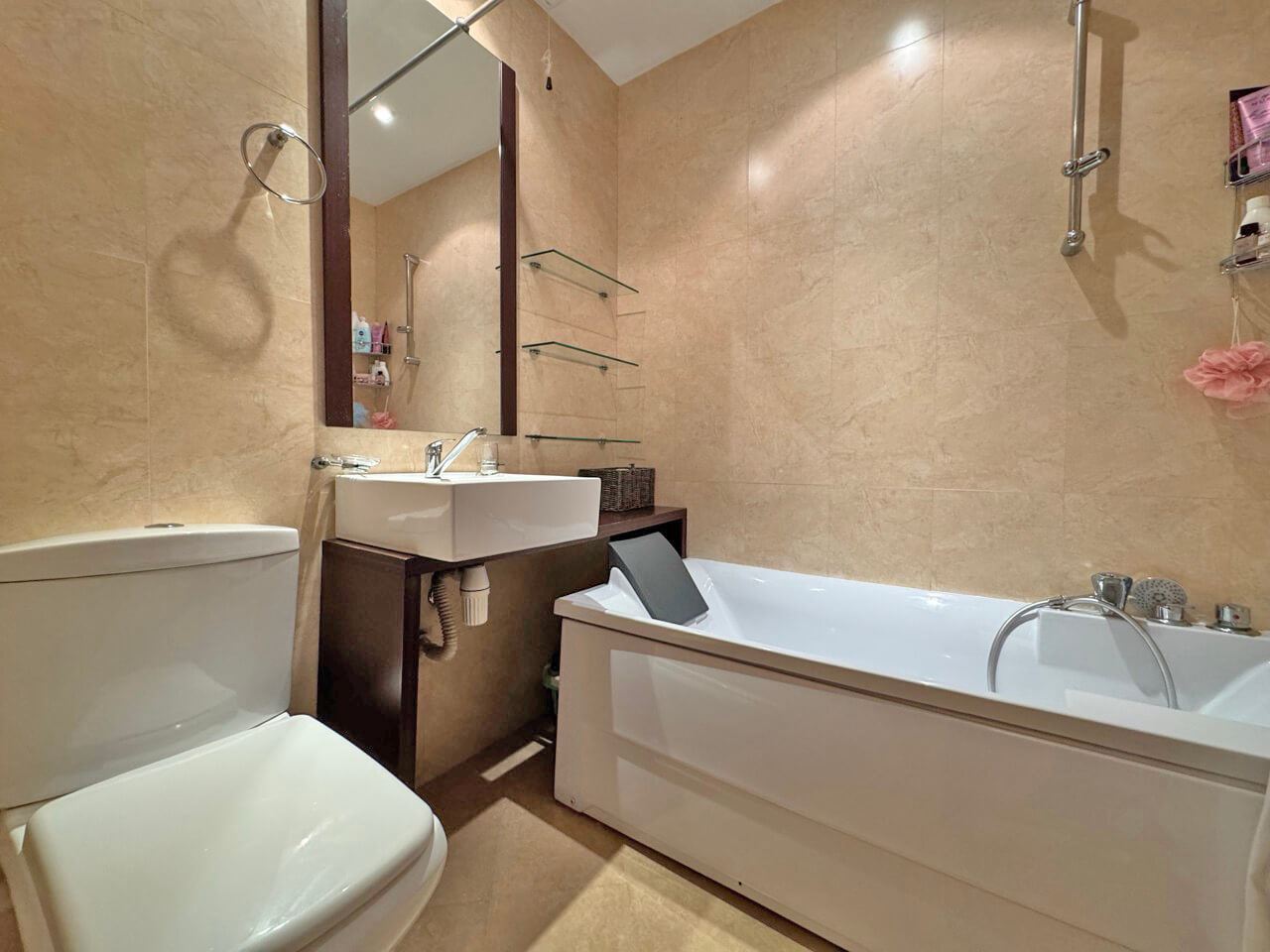 Elegant One-Bedroom Apartment on the First Sea Line in Sveti Vlas with Direct Access to Garden and Pool