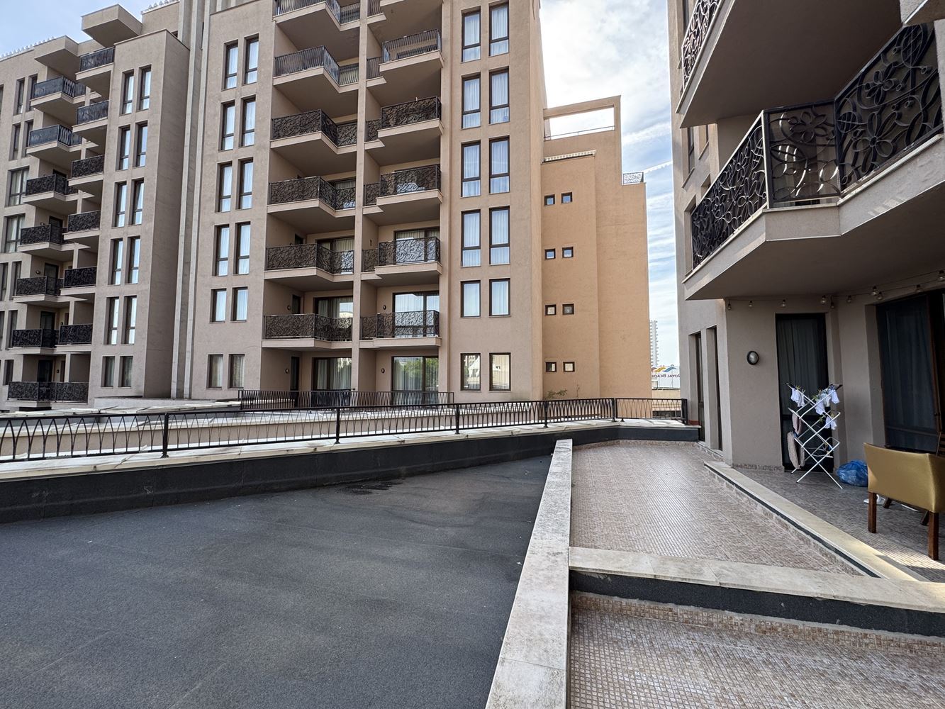 Spacious One-Bedroom Apartment with a Large Terrace, 50 Metres from the Beach in Sunny Beach