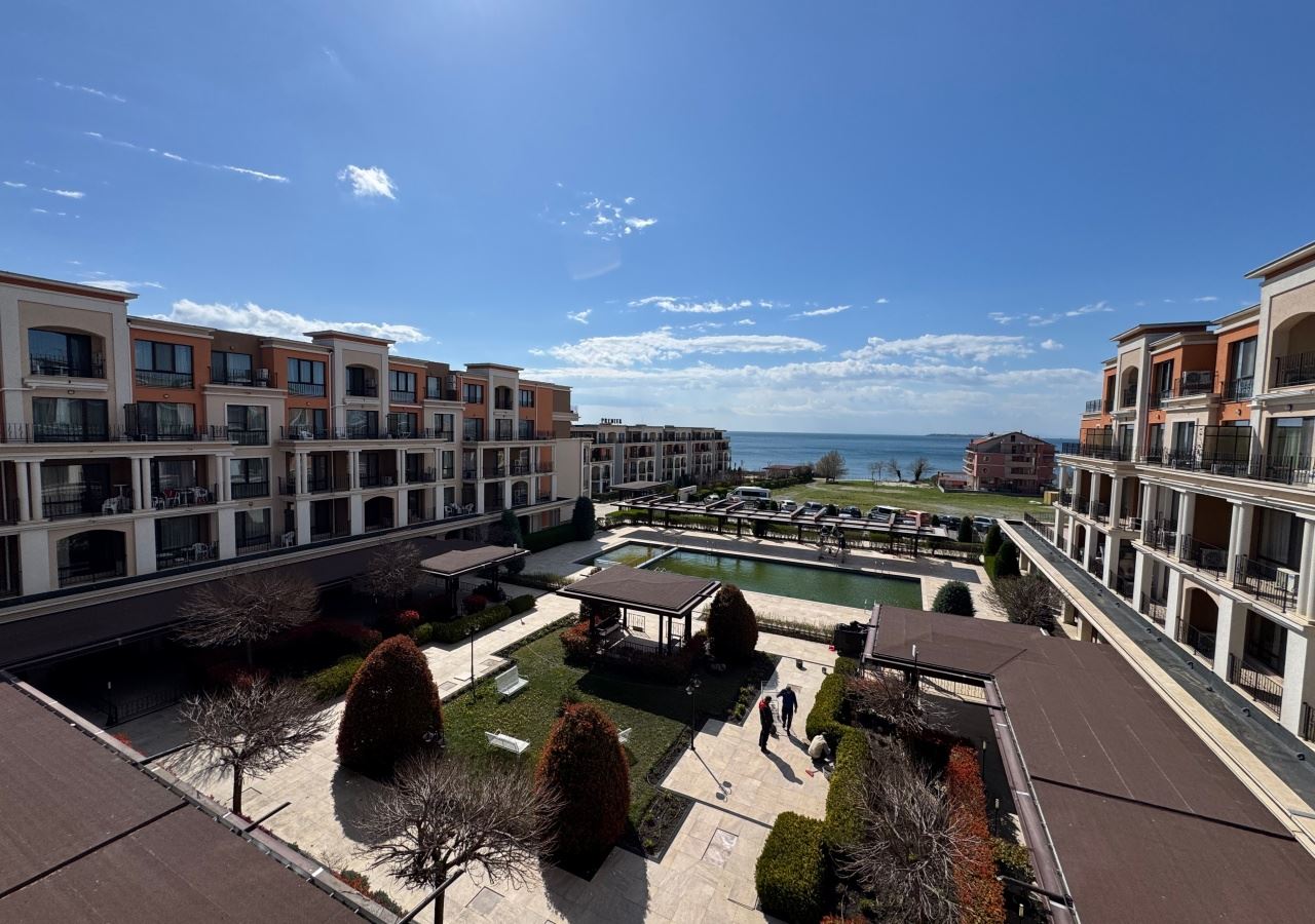 First-line studio with sea view in a luxury complex – fully furnished and ready to use