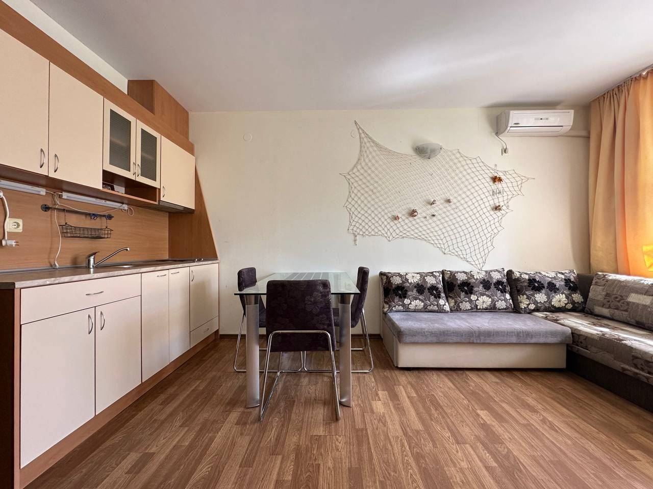 Cozy One-Bedroom Apartment in Ravda with Direct Access to the Pool Area