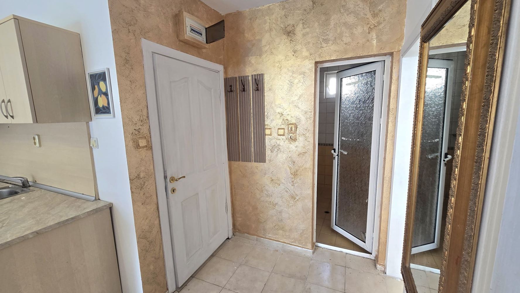 Three-room apartment with southern exposure and pool view in Sunny Beach