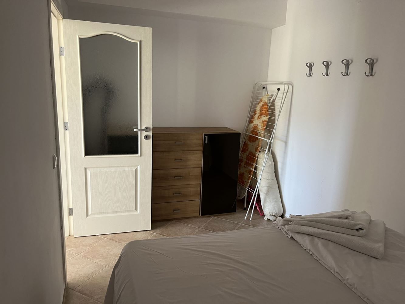 Furnished two-bedroom apartment in a complex in Ravda, ready to move in