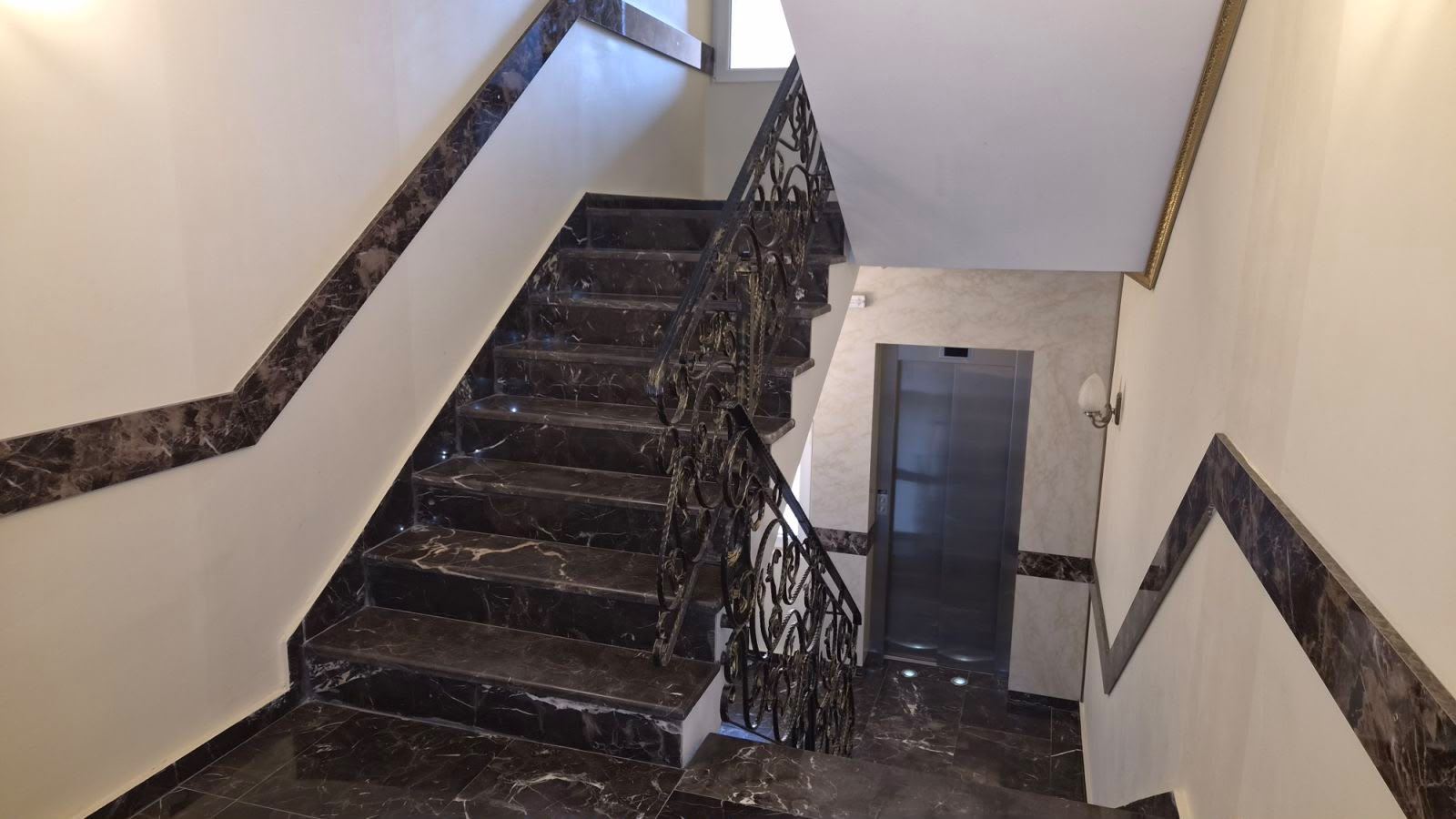 Furnished studio just steps from the South Beach in Pomorie – low maintenance fee, ready to move into