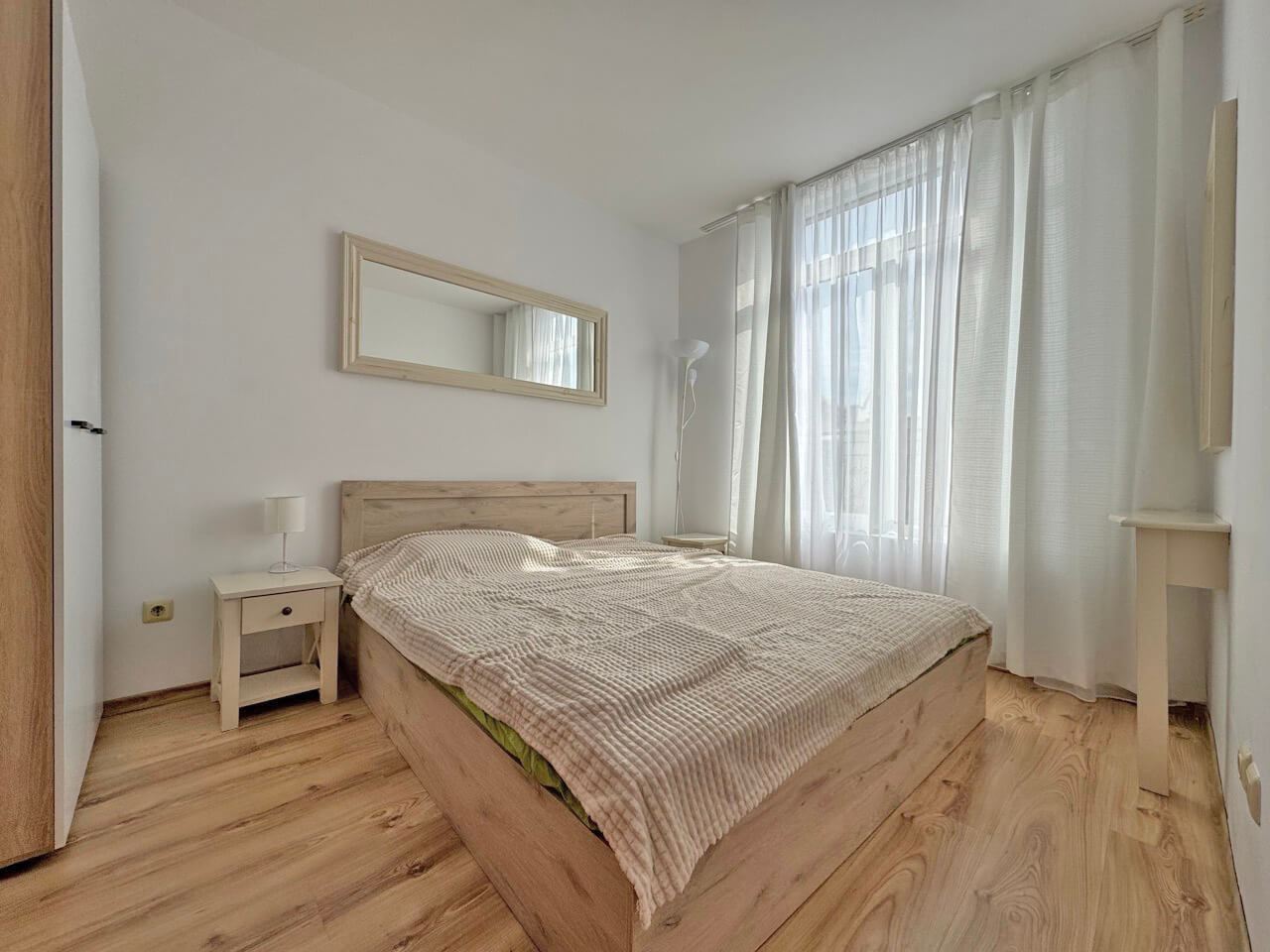 Cozy Two-Bedroom Apartment Within Walking Distance of the Beach