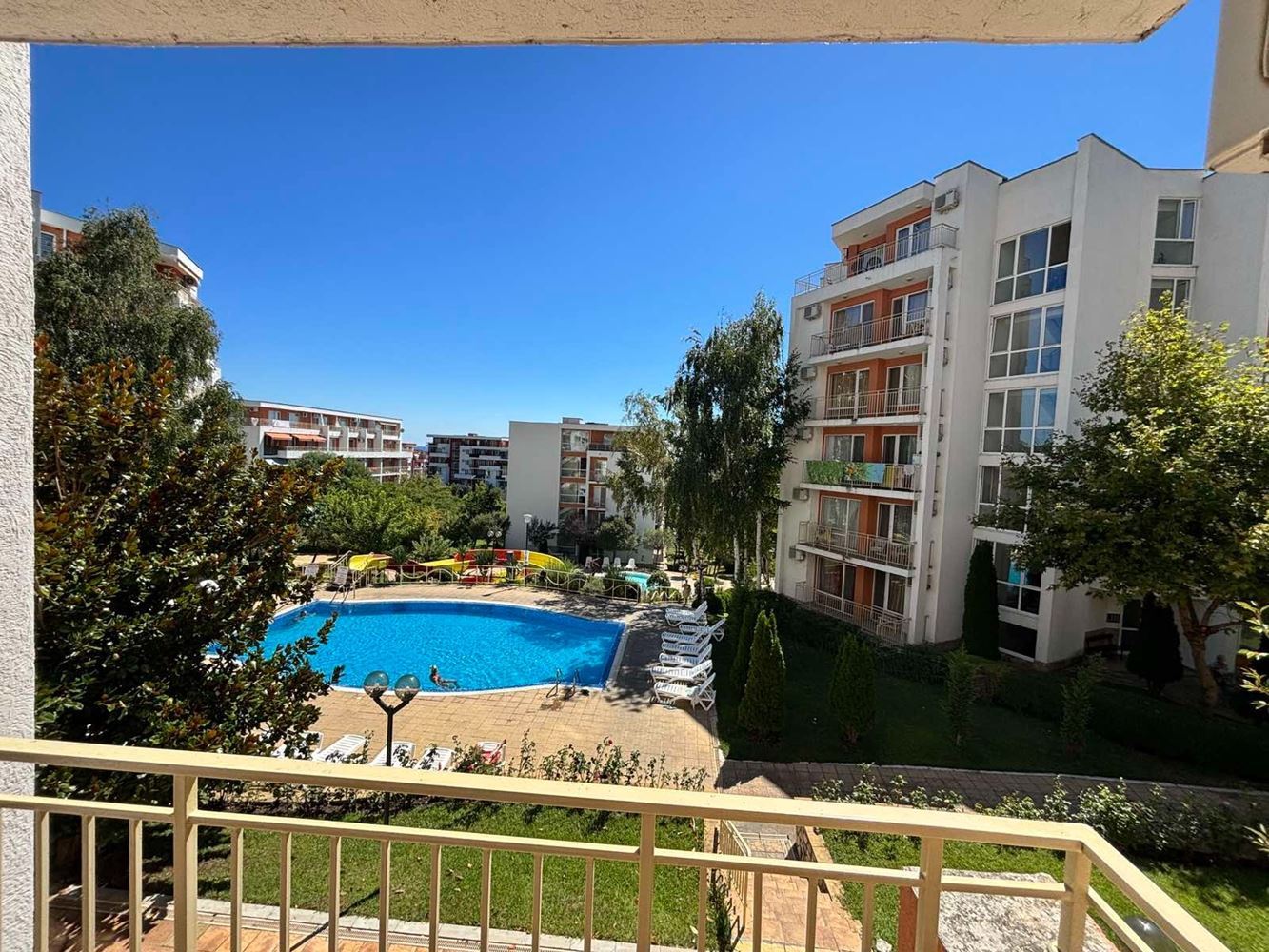 Apartment with a Beautiful Pool View in Sveti Vlas – Your Place for a Seaside Holiday