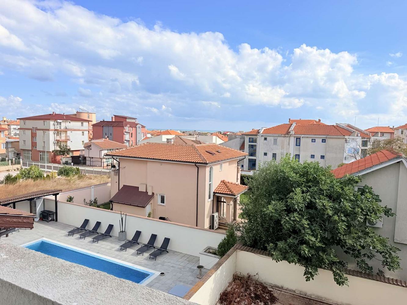 Three-room apartment in Ravda with sea view and no maintenance fee! 