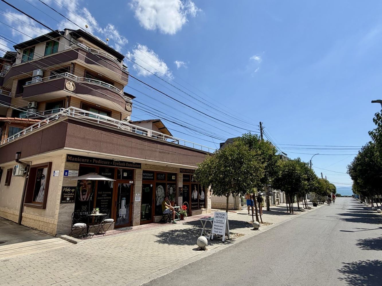Sarafovo – Spacious One-Bedroom Apartment with Act 16, Minimal Maintenance Fee and Ready Furnishings