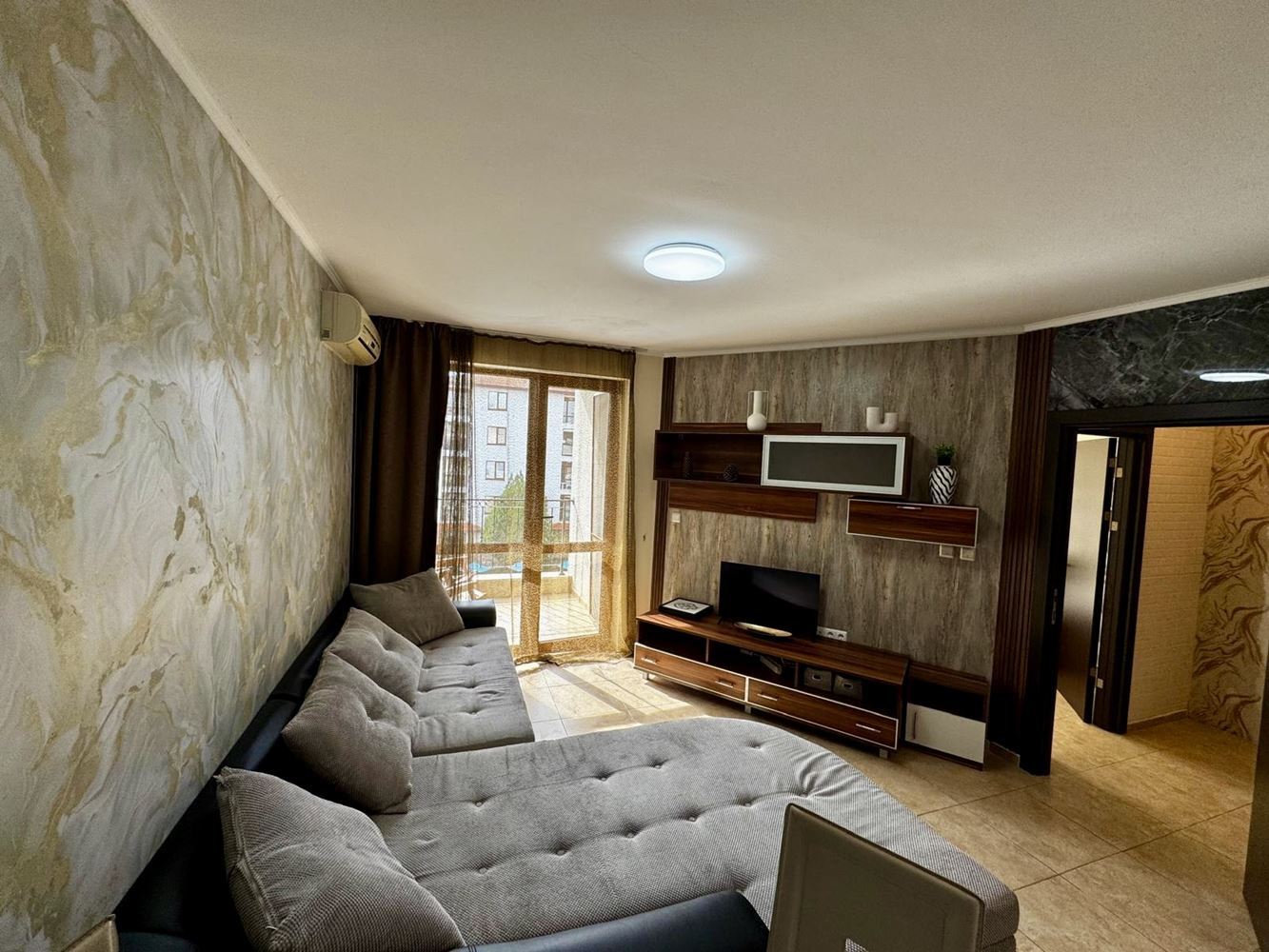 Spacious one-bedroom apartment with pool view in Nessebar