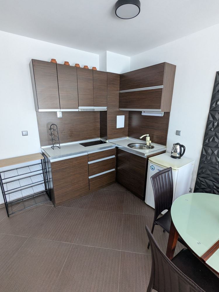 Cozy one-bedroom apartment with partial sea view in Nessebar