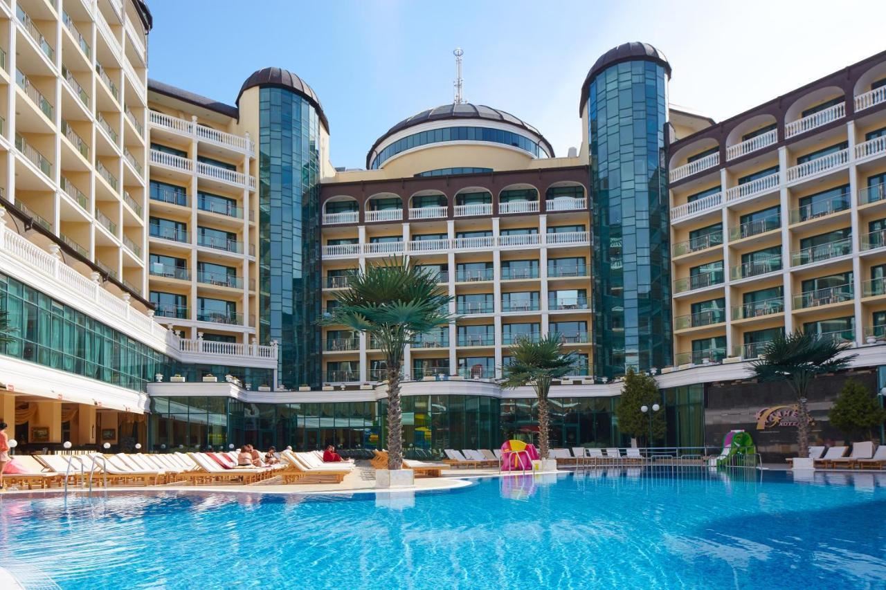 Luxury two-bedroom apartment with sea view 100 meters from the beach in Sunny Beach