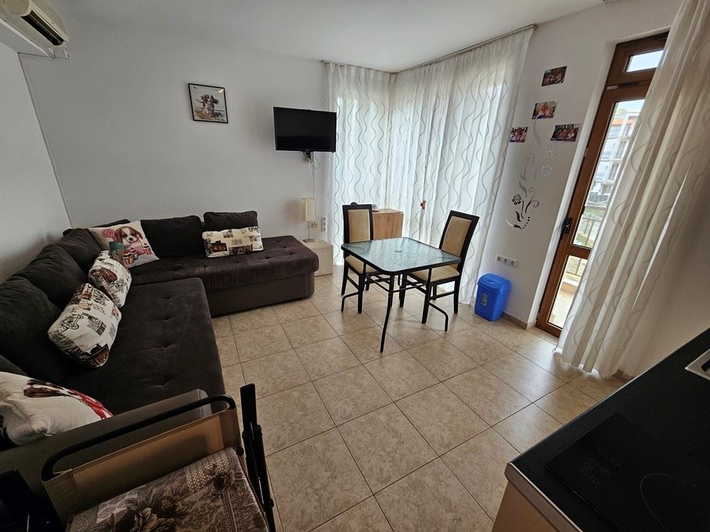 One-bedroom apartment with a sea atmosphere in the heart of Sveti Vlas