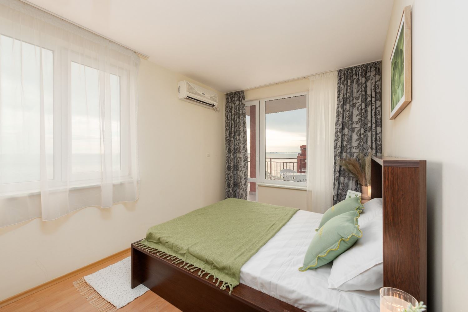 Stylish two-bedroom apartment on the first line with direct sea view in Sveti Vlas – space, luxury and full amenities