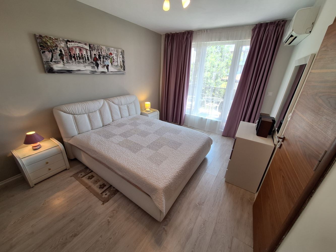 Spacious two-bedroom apartment with parking space only 200 meters from the sea in Sveti Vlas