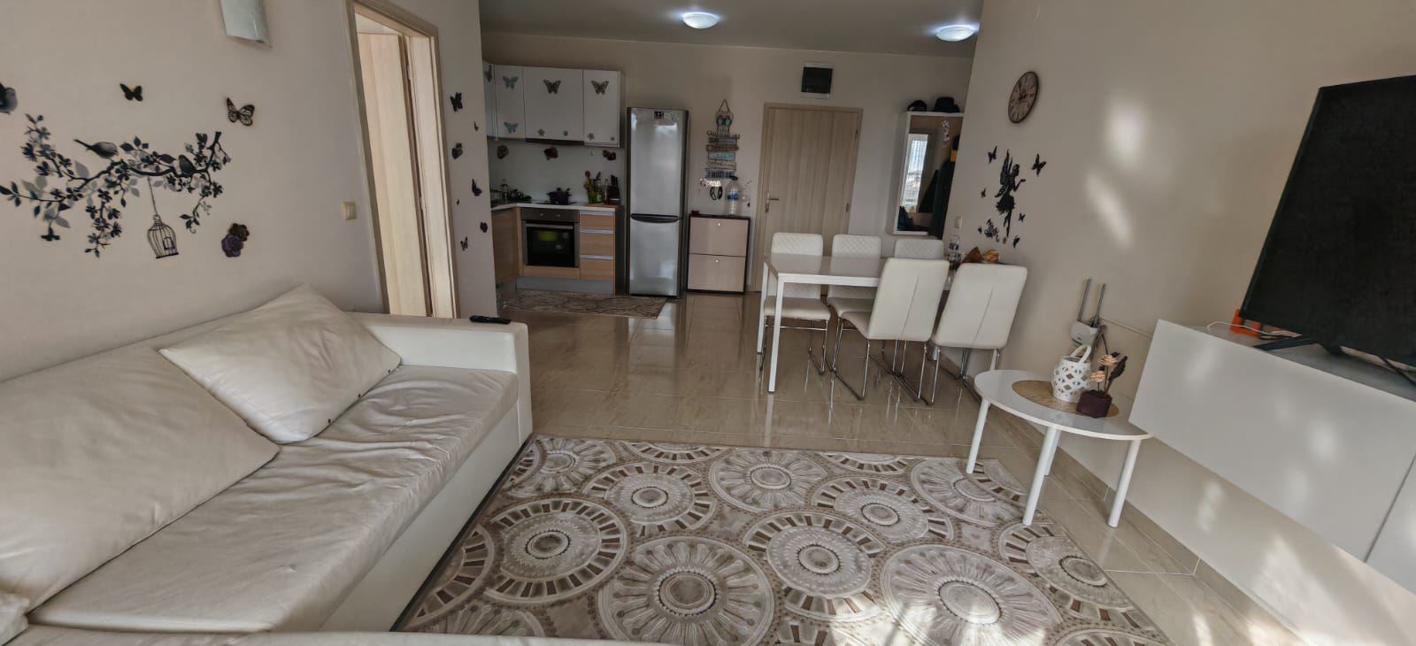 Three-room Apartment with Pool Views and Partial Sea Views, 200 Metres from the Beach in Sveti Vlas