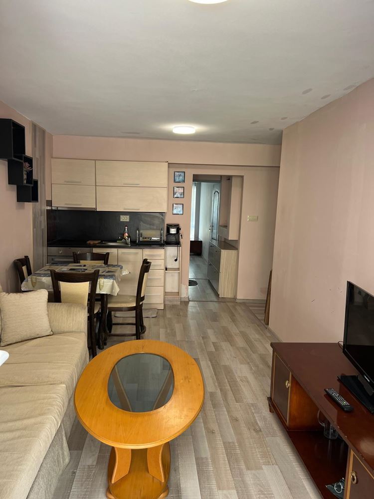 Spacious Apartment with Private Garden and Parking Space Near Cocoa Beach in Sunny Beach