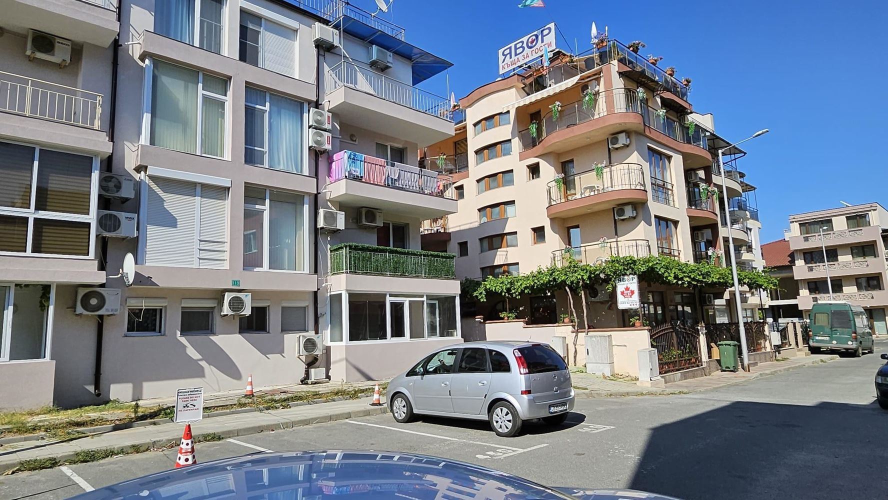 Spacious one-bedroom apartment in Nessebar, Cherno More district – no maintenance fee and with Act 16
