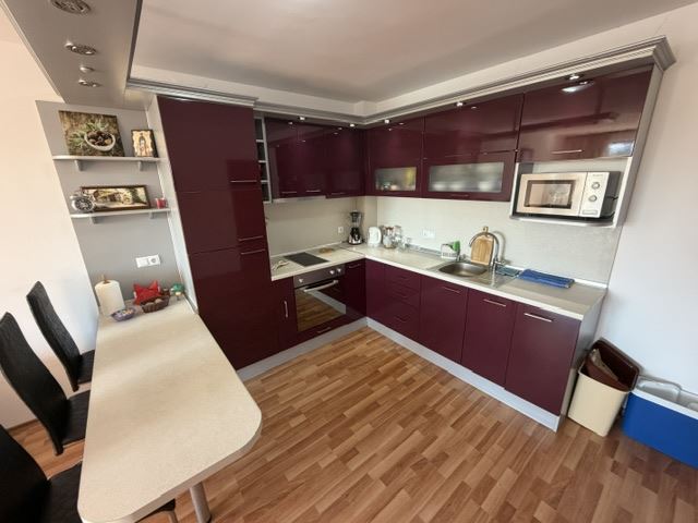 Sunny Beach: Spacious One-Bedroom Apartment with Pool View, 400 Metres from Cacao Beach