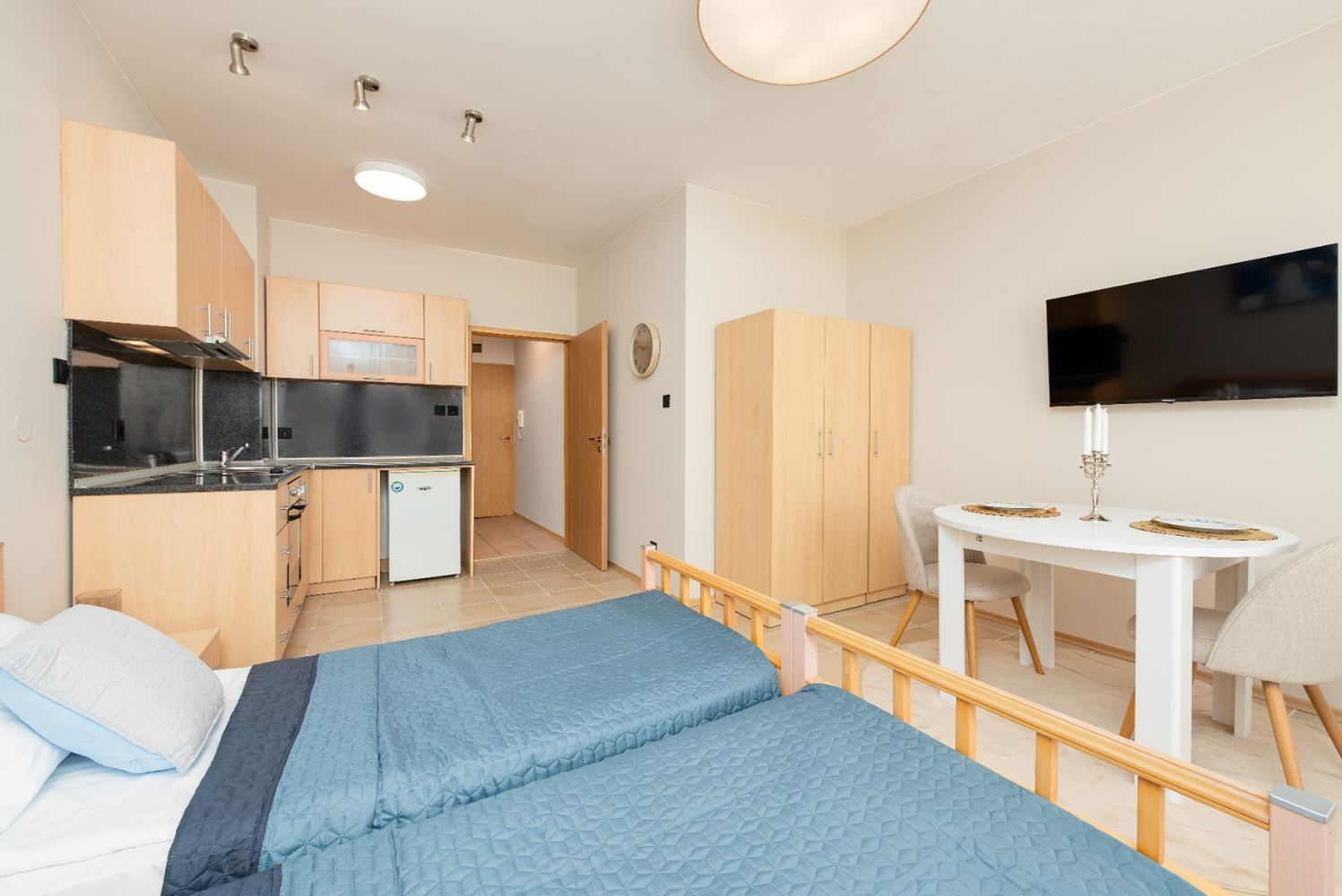 Sunny and spacious studio with sea view in Ravda – 100 m from the beach, in a well-maintained complex with a pool and greenery